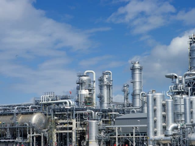 Chemische Industrie und Raffinerien