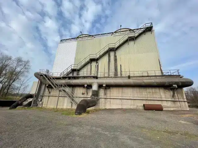 Inspektion eines Kühlturm auf einer Stahlhütte