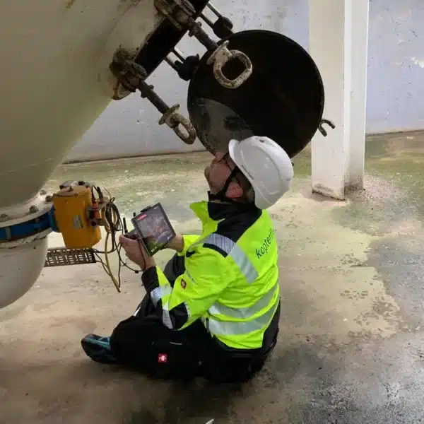 Professionelle Tankinspektion per Drohne 31 Drohne bei der Tankinspektion