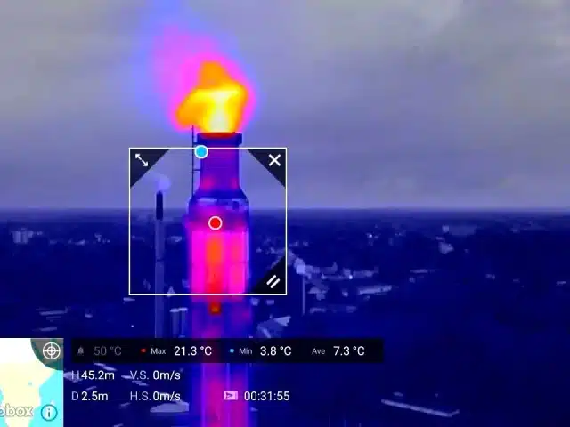 Thermografie eines Schornstein per Drohne